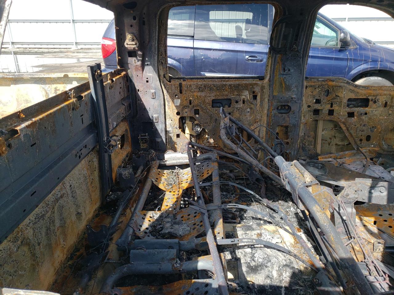 Photo 6 from auction – 2004 FORD F150 SUPER with VIN 1FTPW14524FA18284