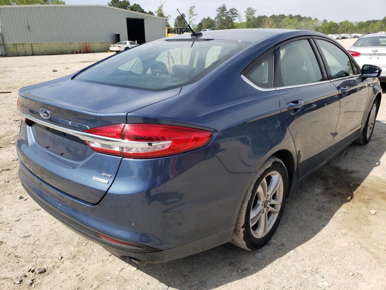 Photo 4 from auction – 2018 FORD FUSION SE with VIN 3FA6P0HD3JR183480