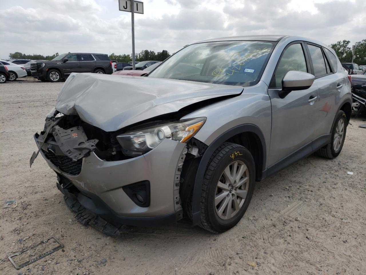 Photo 2 from auction – 2015 MAZDA CX-5 TOURI with VIN JM3KE2CY5F0453702