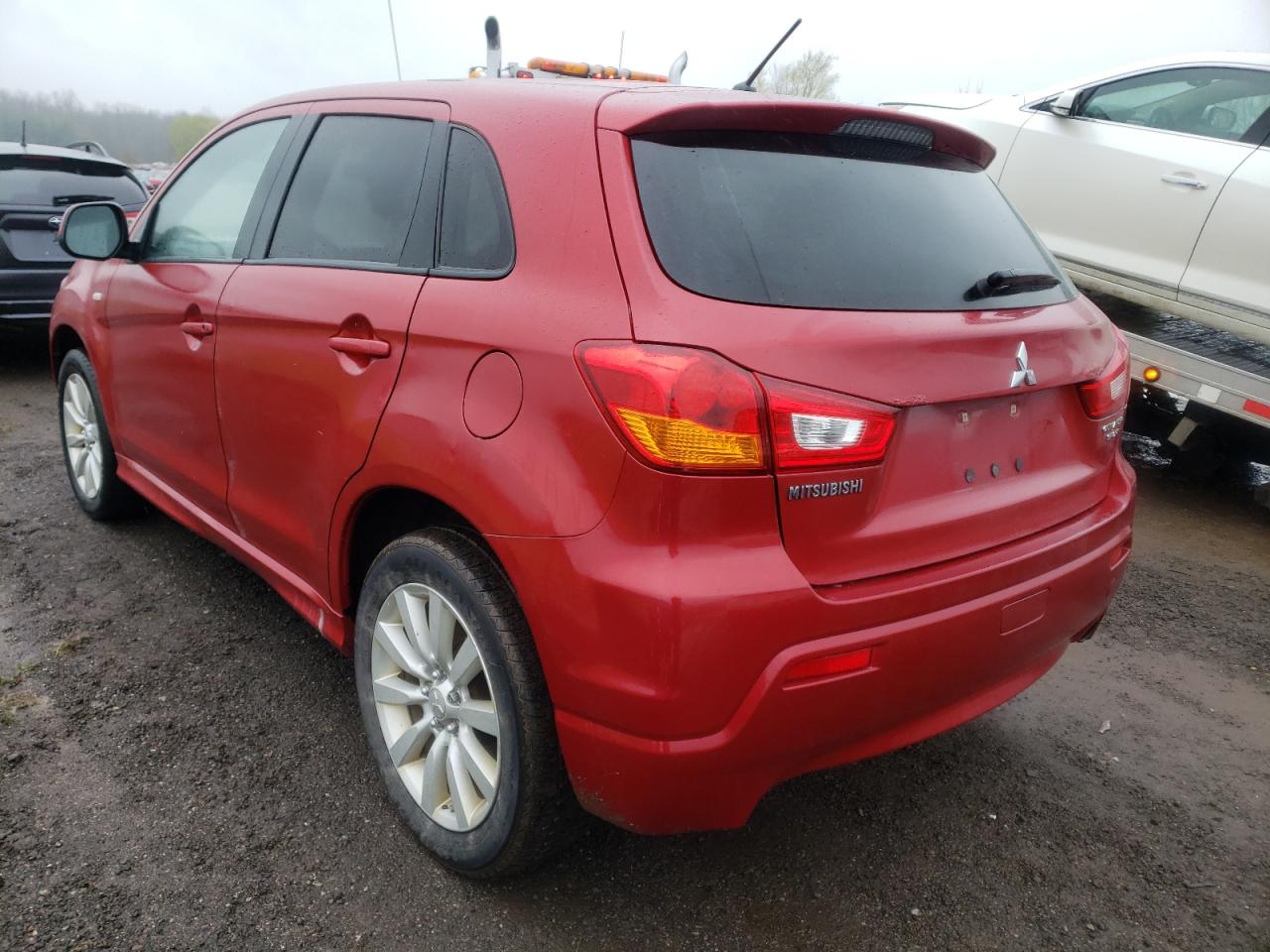 Photo 3 from auction – 2011 MITSUBISHI OUTLANDER with VIN JA4AP4AU8BZ021521