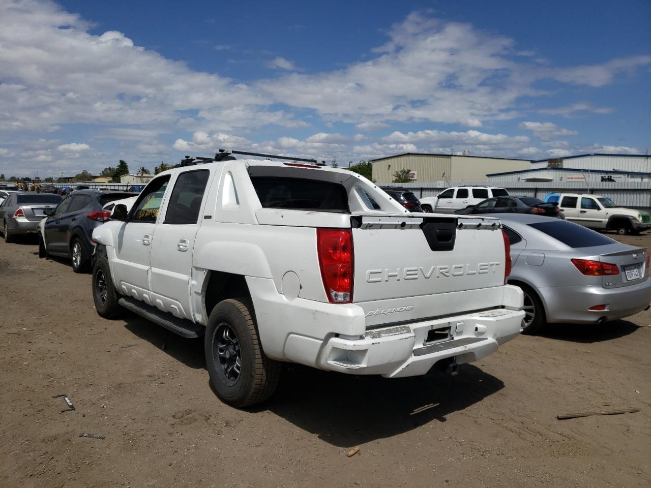 Photo 3 from auction – 2005 CHEVROLET AVALANCHE with VIN 3GNEC12Z15G143337