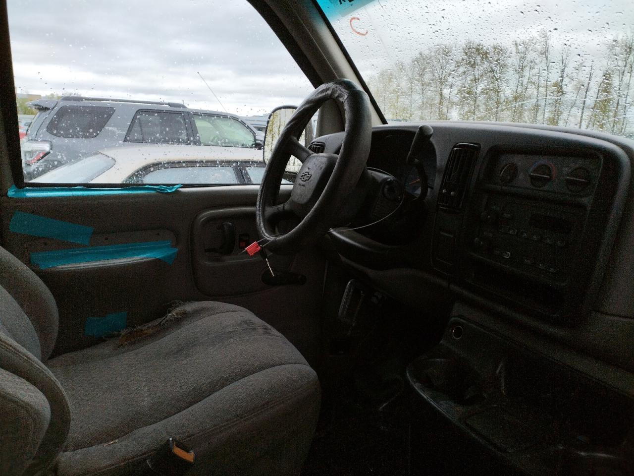 Photo 5 from auction – 2001 CHEVROLET EXPRESS G3 with VIN 1GCHG35R911142415