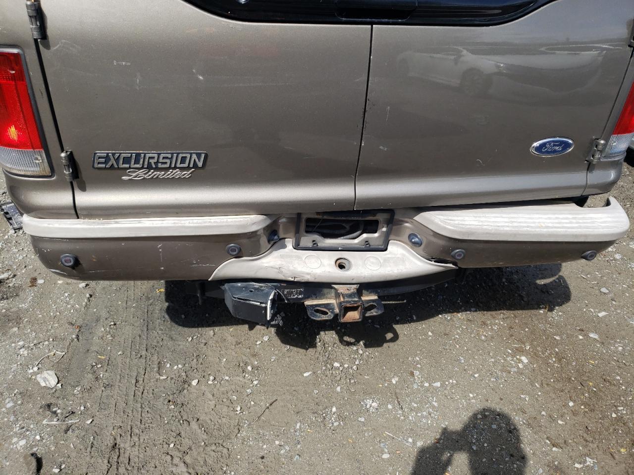 Photo 9 from auction – 2005 FORD EXCURSION with VIN 1FMNU43S75ED43294