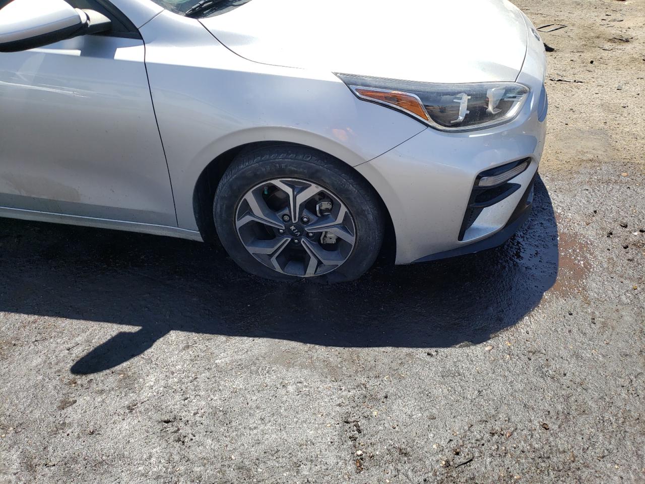 Photo 9 from auction – 2019 KIA FORTE FE with VIN 3KPF24AD2KE136699