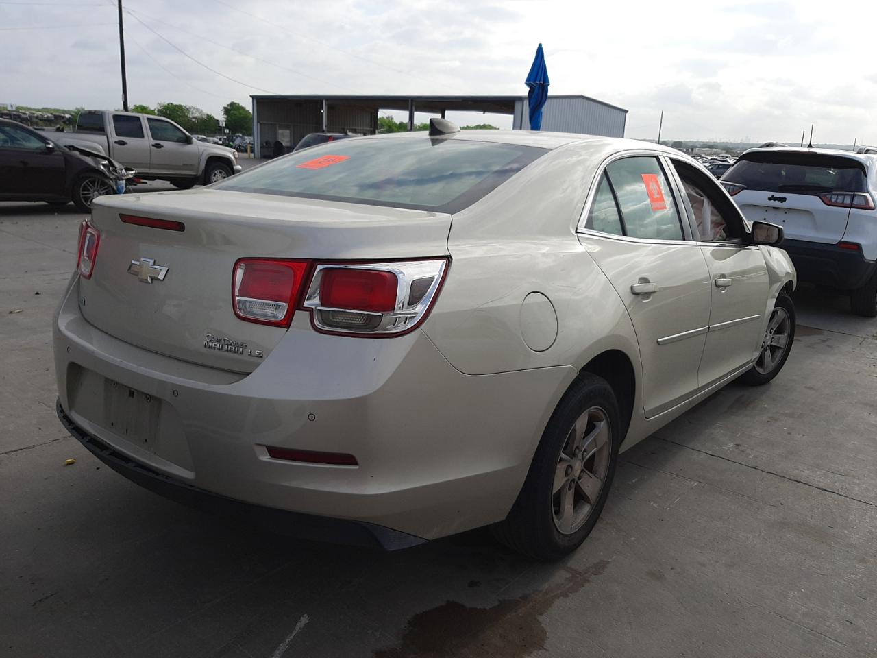 Photo 4 from auction – 2015 CHEVROLET MALIBU with VIN 1G11B5SL5FF250805