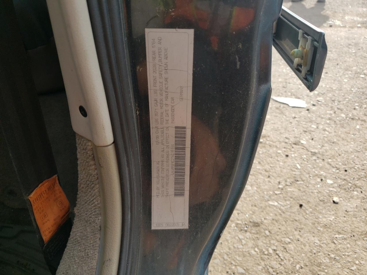Photo 10 from auction – 1996 VOLKSWAGEN CABRIO with VIN WVWBB81E2TK016155