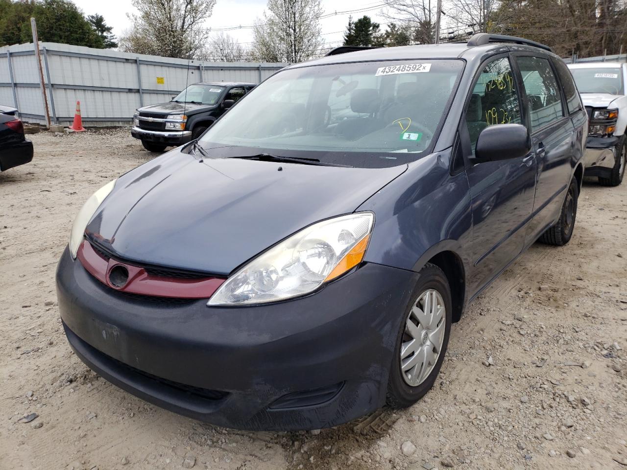 Photo 2 from auction – 2007 TOYOTA SIENNA CE with VIN 5TDZK23C67S071763