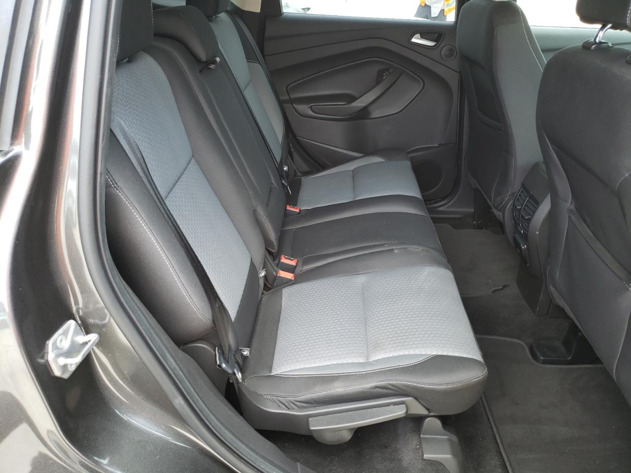 Photo 6 from auction – 2017 FORD ESCAPE SE with VIN 1FMCU0G97HUE20960