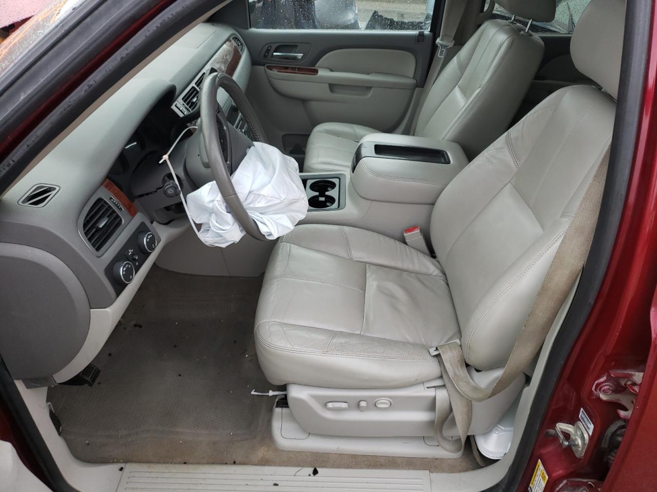 Photo 5 from auction – 2011 GMC YUKON XL K with VIN 1GKS2KE37BR192201