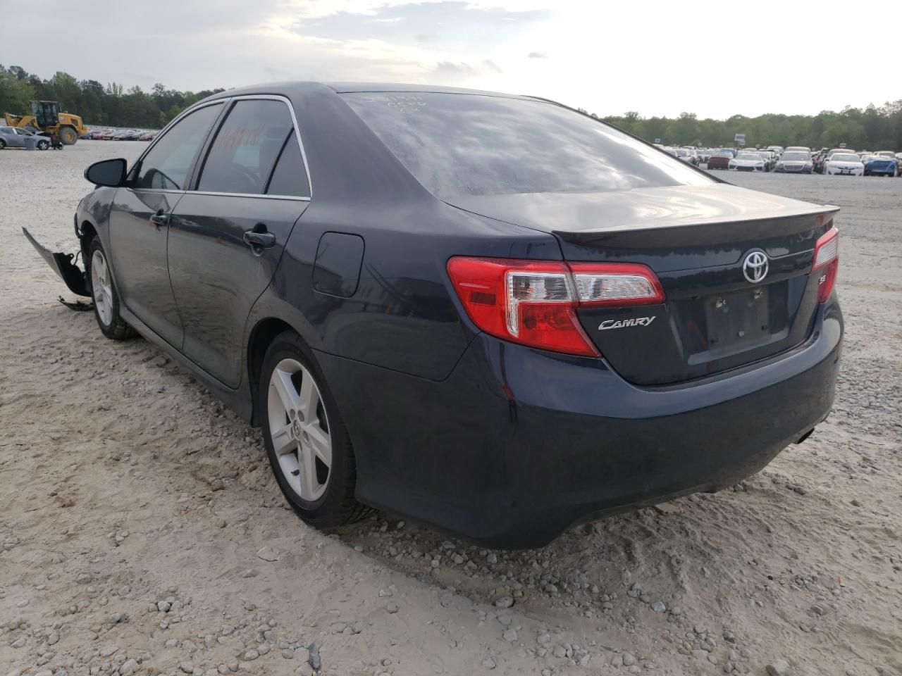 Photo 3 from auction – 2014 TOYOTA CAMRY L with VIN 4T1BF1FK3EU409241