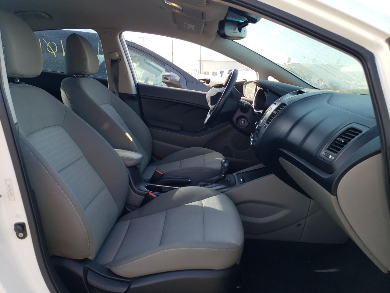 Photo 5 from auction – 2014 KIA FORTE EX with VIN KNAFX4A86E5211079