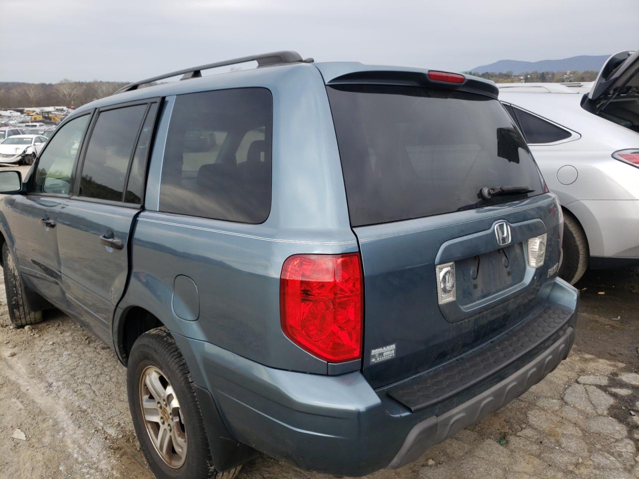 Photo 3 from auction – 2005 HONDA PILOT EXL with VIN 2HKYF18595H507559