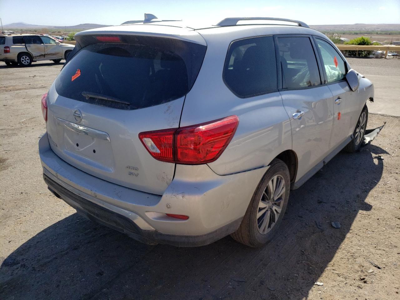 Photo 4 from auction – 2019 NISSAN PATHFINDER with VIN 5N1DR2MMXKC581097