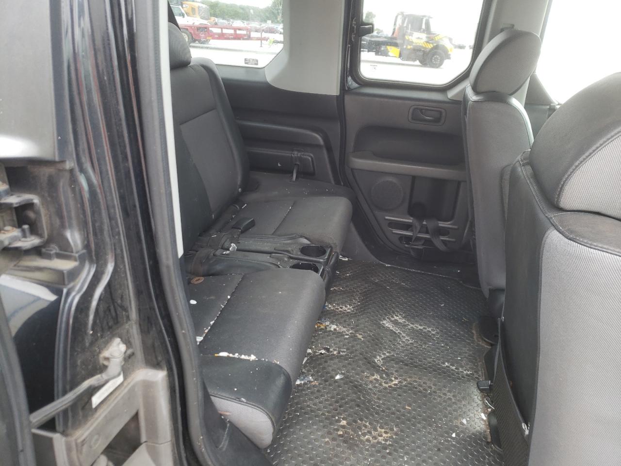 Photo 6 from auction – 2004 HONDA ELEMENT EX with VIN 5J6YH28644L026115
