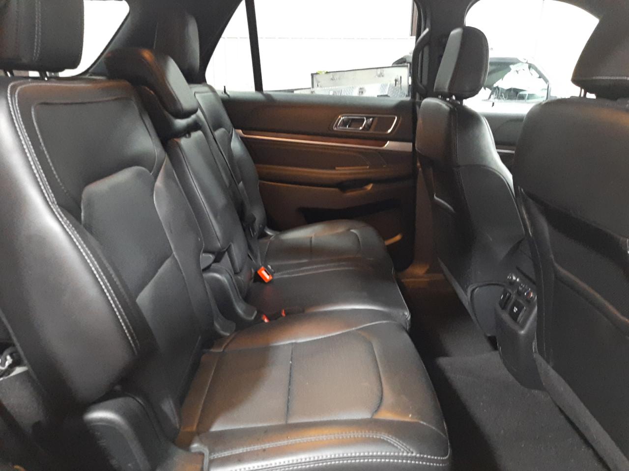 Photo 6 from auction – 2018 FORD EXPLORER L with VIN 1FM5K7FH9JGC34809