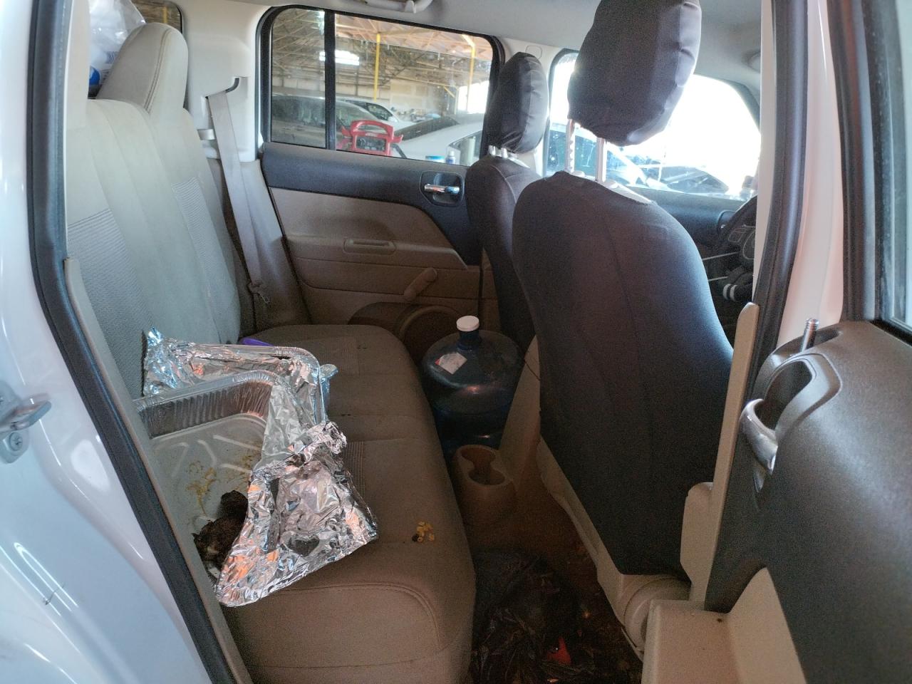 Photo 6 from auction – 2016 JEEP PATRIOT SP with VIN 1C4NJPBB6GD602799