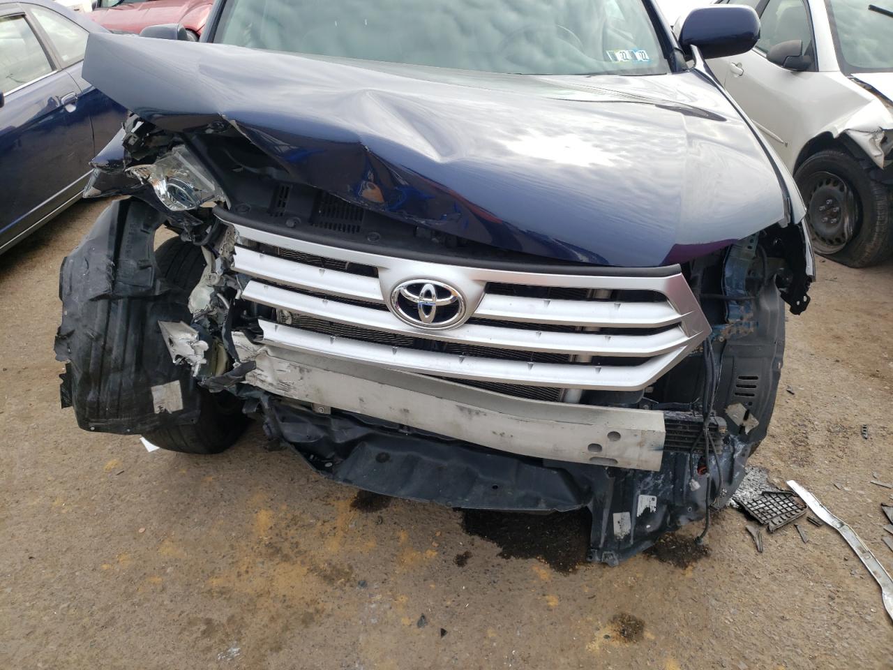 Photo 7 from auction – 2012 TOYOTA HIGHLANDER with VIN 5TDBK3EH1CS139283