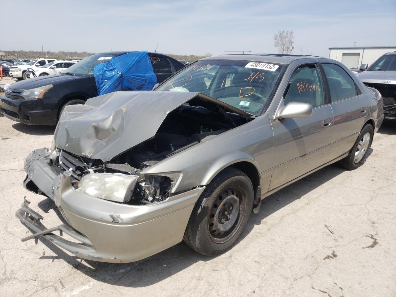 Photo 2 from auction – 2000 TOYOTA CAMRY CE with VIN JT2BG22K1Y0441459