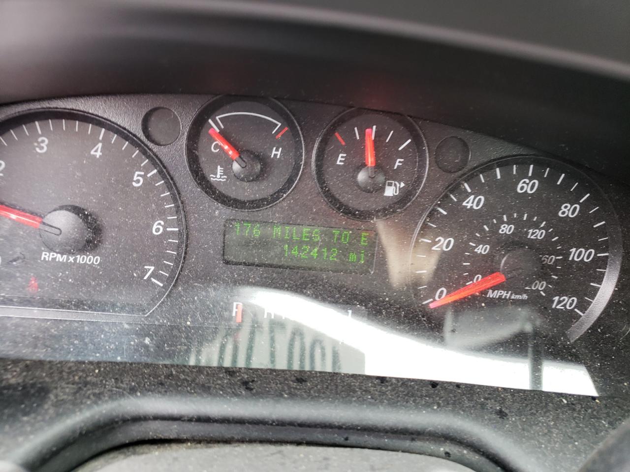 Photo 8 from auction – 2006 FORD TAURUS SE with VIN 1FAFP53U76A110358