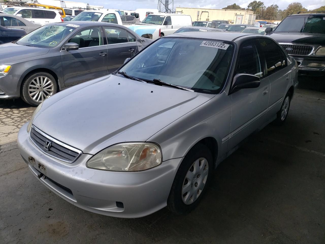 Photo 2 from auction – 2000 HONDA CIVIC BASE with VIN 2HGEJ6611YH565324