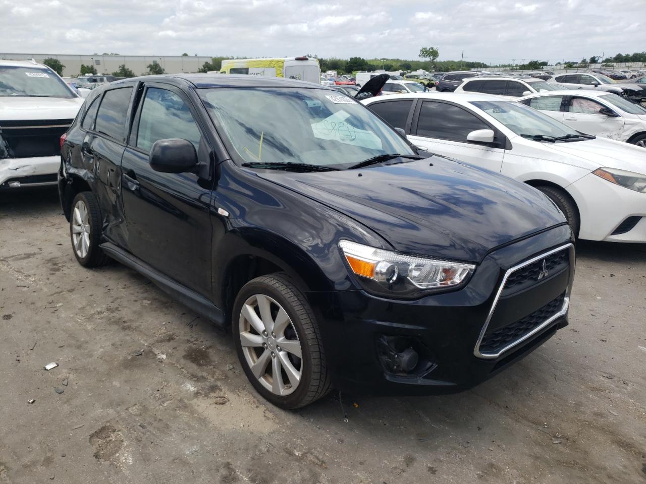 MITSUBISHI OUTLANDER 2014 with VIN 4A4AR3AU3EE011414 - Photo from auction