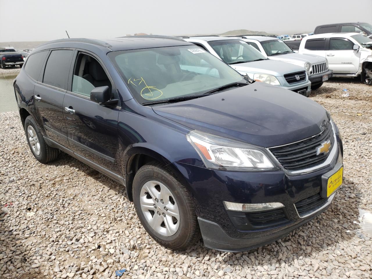 CHEVROLET TRAVERSE L 2015 with VIN 1GNKRFKD8FJ274879 - Photo from auction