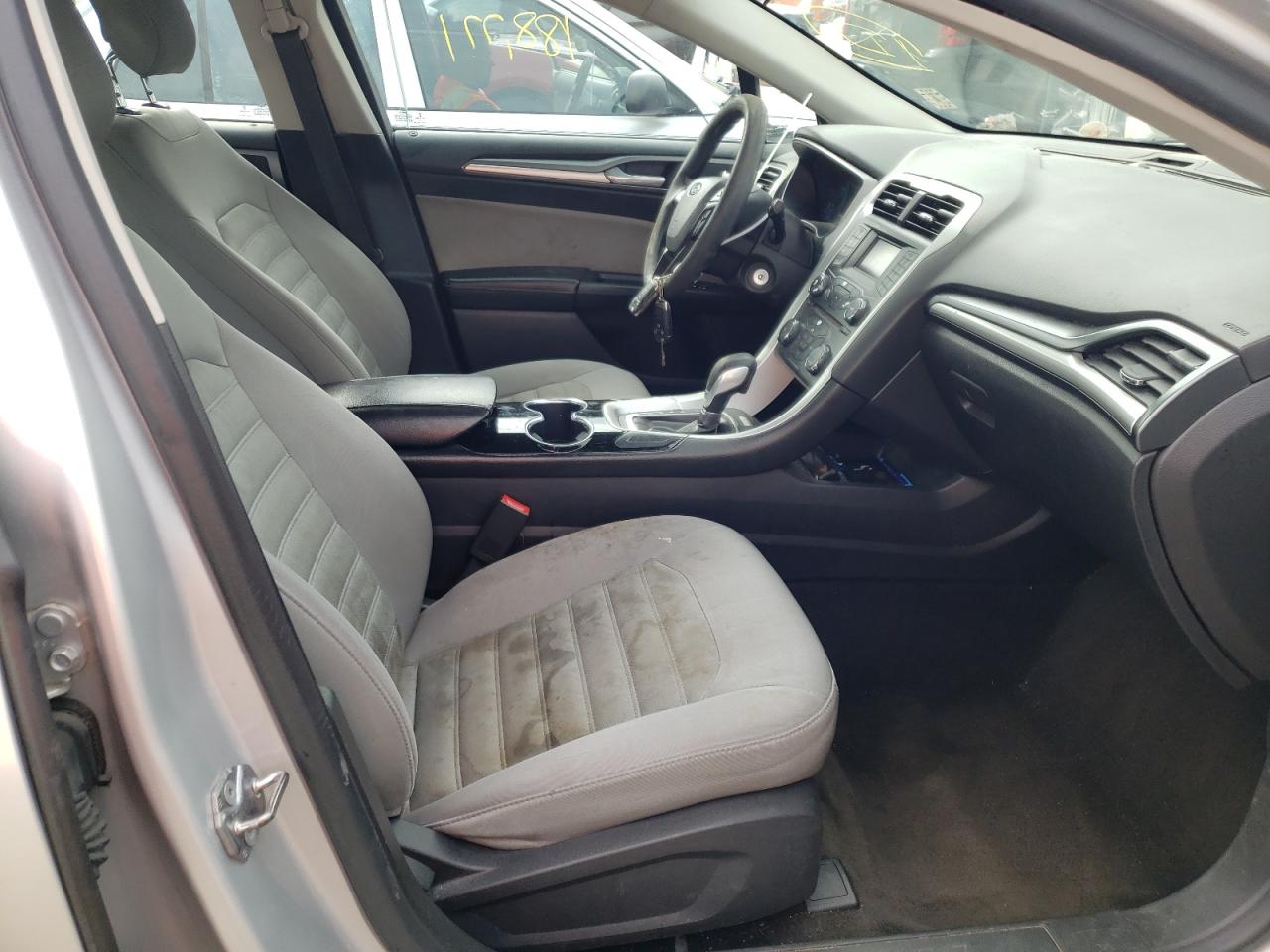 Photo 5 from auction – 2014 FORD FUSION S with VIN 3FA6P0G77ER322768
