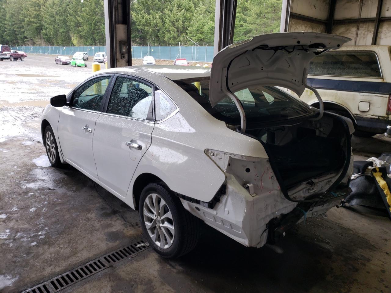 Photo 3 from auction – 2018 NISSAN SENTRA S with VIN 3N1AB7AP1JL661322