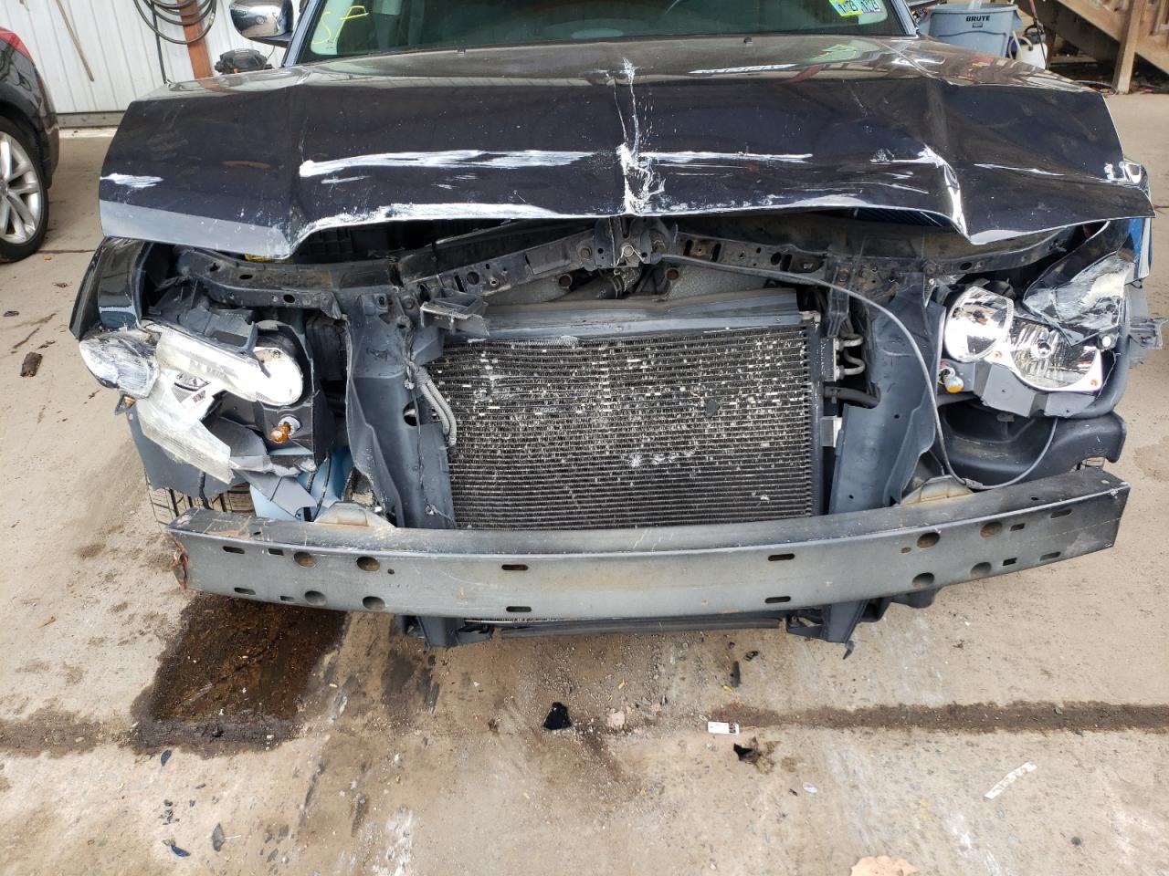 Photo 9 from auction – 2010 CHRYSLER 300 TOURIN with VIN 2C3CA5CV1AH275828