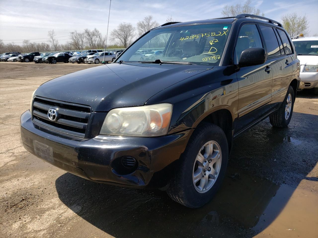 Photo 2 from auction – 2004 TOYOTA HIGHLANDER with VIN JTEEP21A740023782