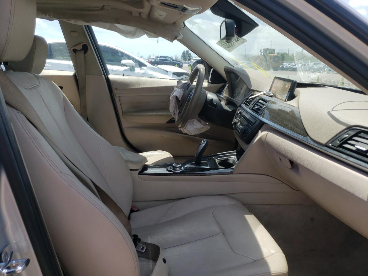 Photo 5 from auction – 2012 BMW 328 I with VIN WBA3A5C51CF343431