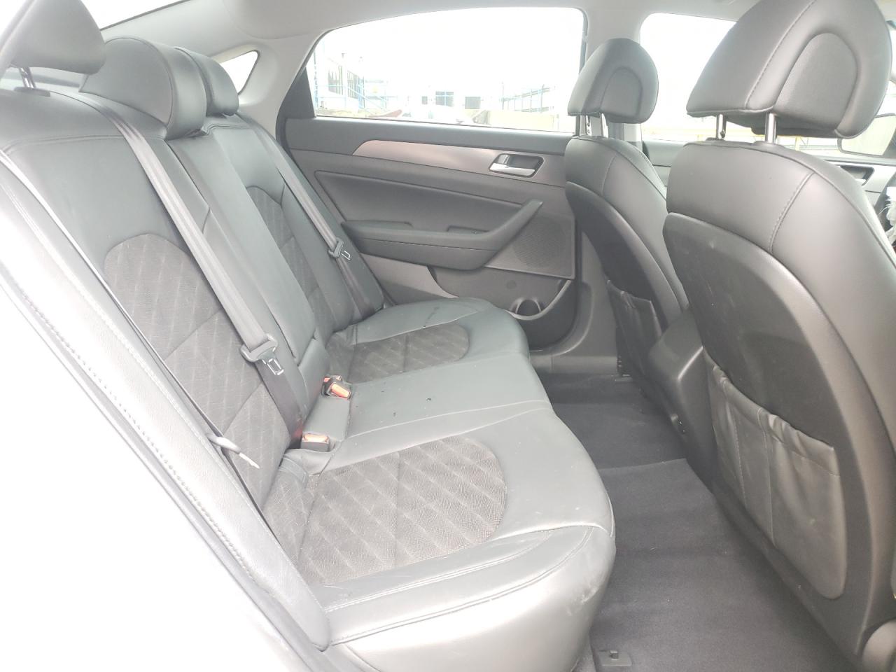 Photo 6 from auction – 2017 HYUNDAI SONATA SPO with VIN 5NPE34AF7HH552147