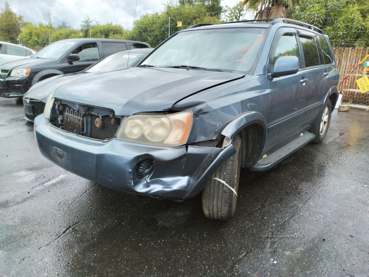 Photo 2 from auction – 2002 TOYOTA HIGHLANDER with VIN JTEGF21A020035409