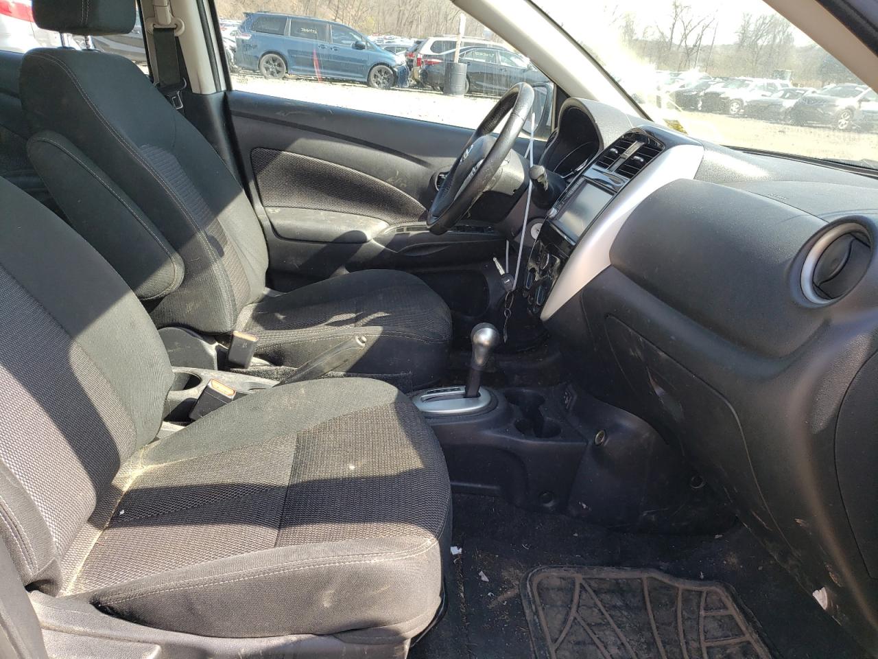 Photo 5 from auction – 2018 NISSAN VERSA S with VIN 3N1CN7AP4JL877648