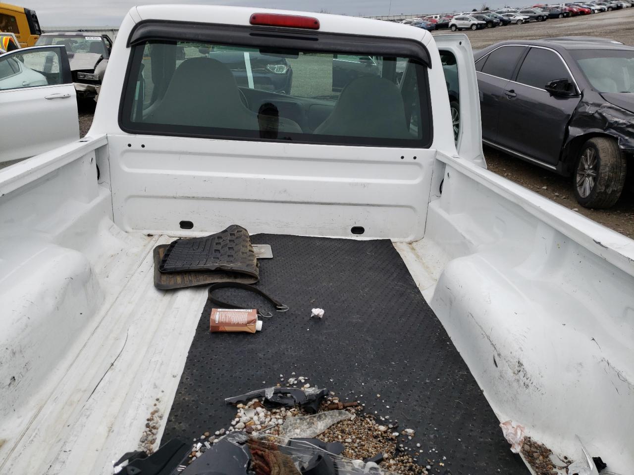 Photo 6 from auction – 2001 FORD RANGER with VIN 1FTYR10C41TA00110