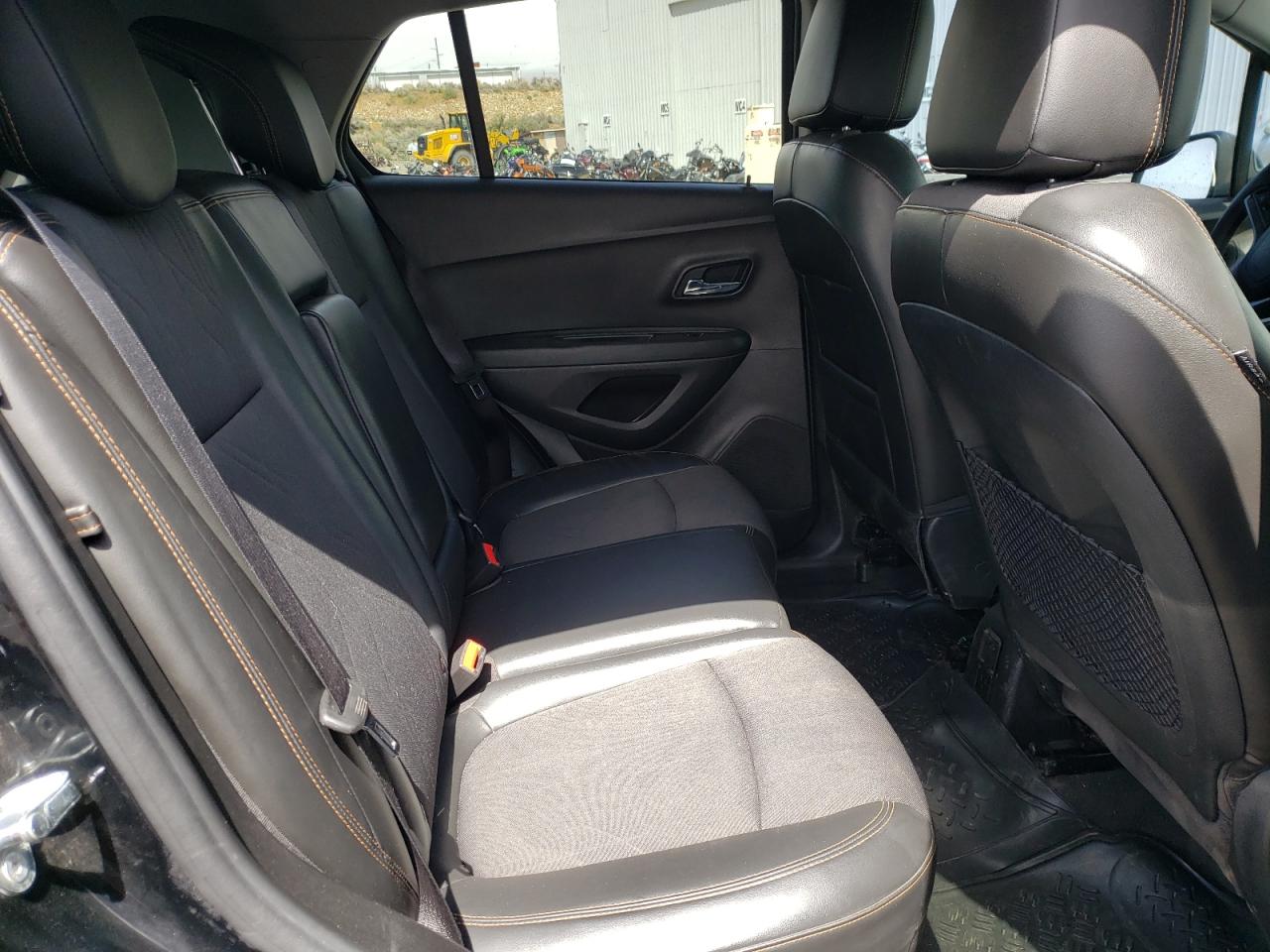 Photo 18 from auction – 2017 CHEVROLET TRAX 1LT with VIN 3GNCJLSB5HL238801