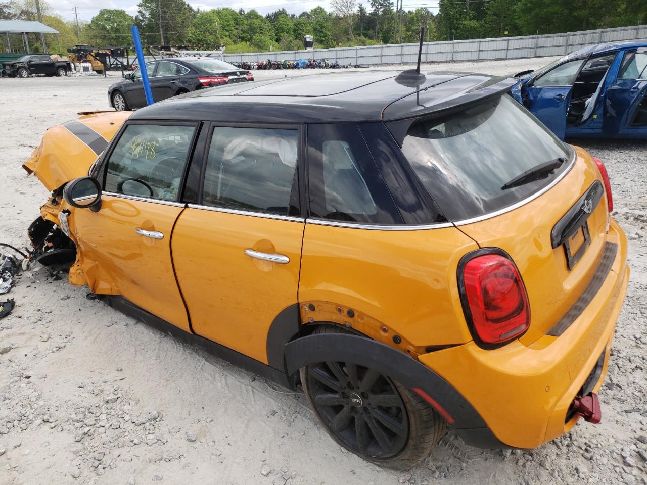 Photo 3 from auction – 2016 MINI COOPER S with VIN WMWXU3C55G2D31103