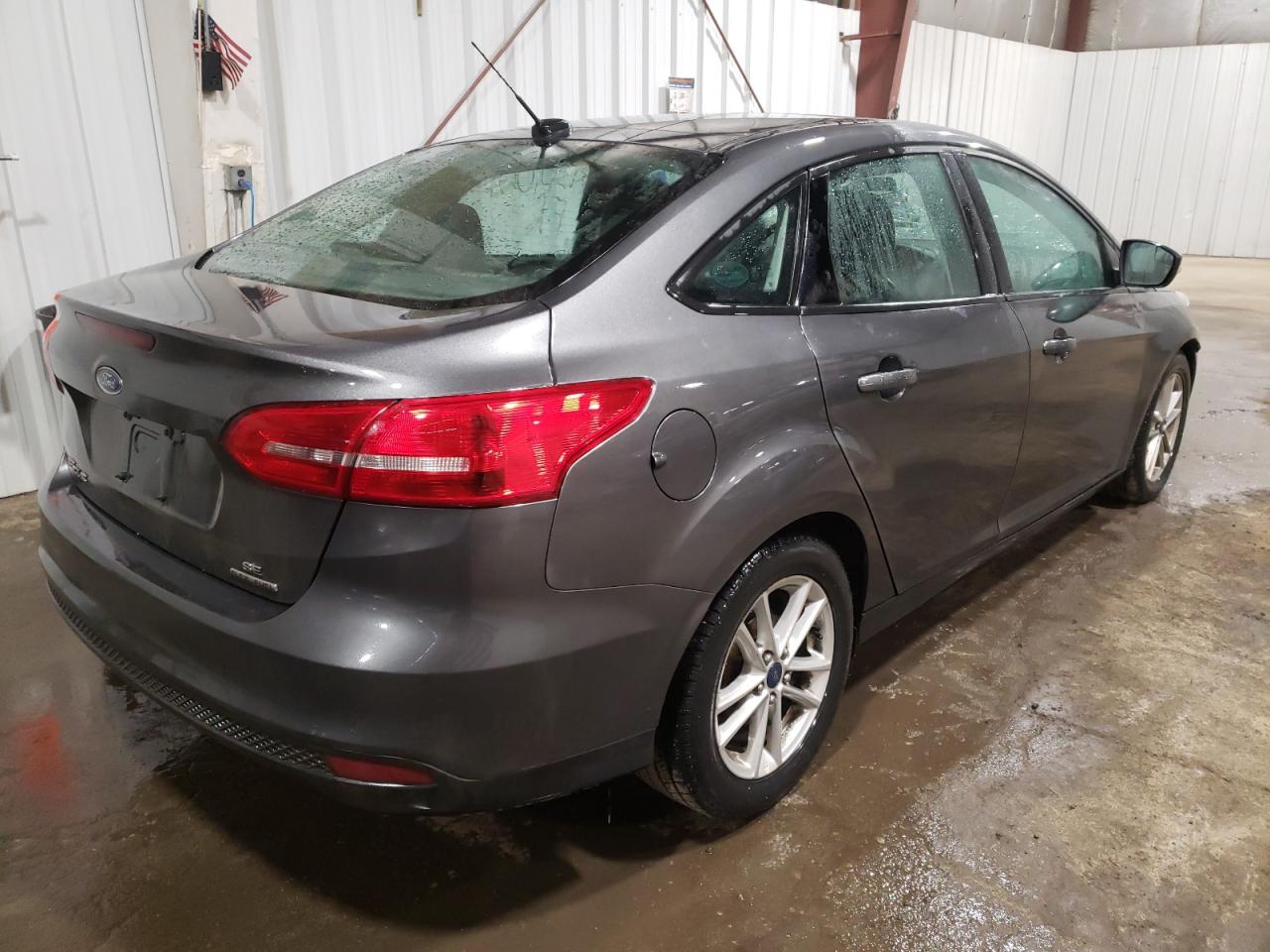 Photo 4 from auction – 2015 FORD FOCUS SE with VIN 1FADP3F21FL307472