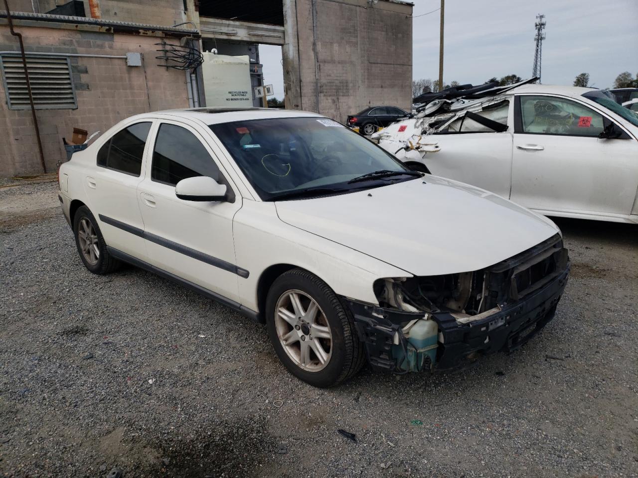 VOLVO S60 2002 with VIN YV1RS61R322116635 - Photo from auction