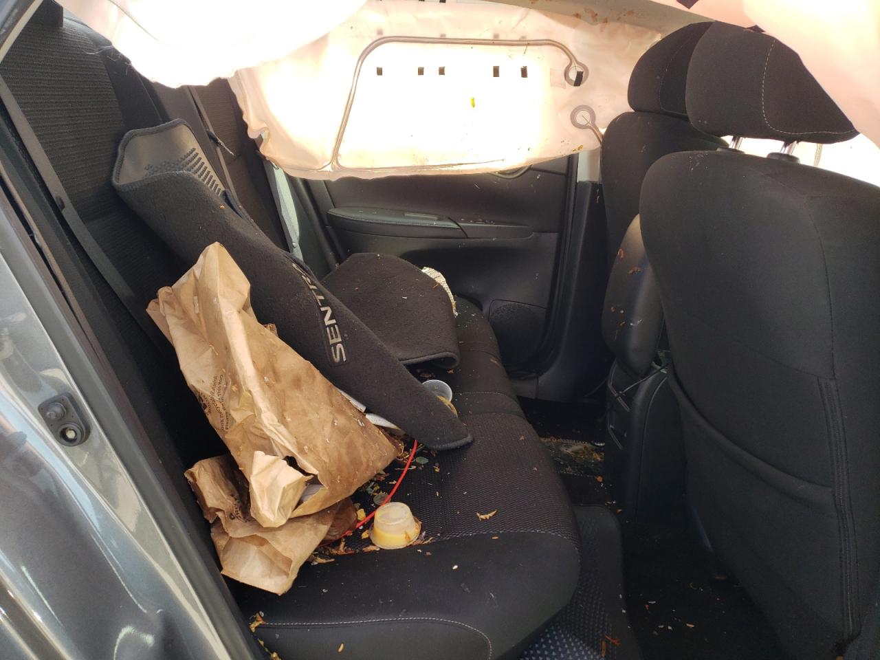 Photo 6 from auction – 2019 NISSAN SENTRA S with VIN 3N1AB7AP1KY360697