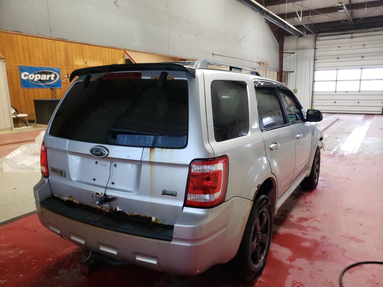 Photo 4 from auction – 2010 FORD ESCAPE XLT with VIN 1FMCU9DG6AKB22067