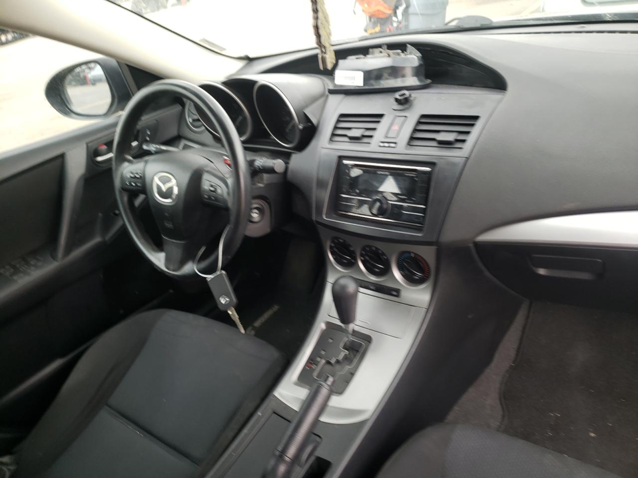 Photo 9 from auction – 2011 MAZDA 3 I with VIN JM1BL1VG6B1357479