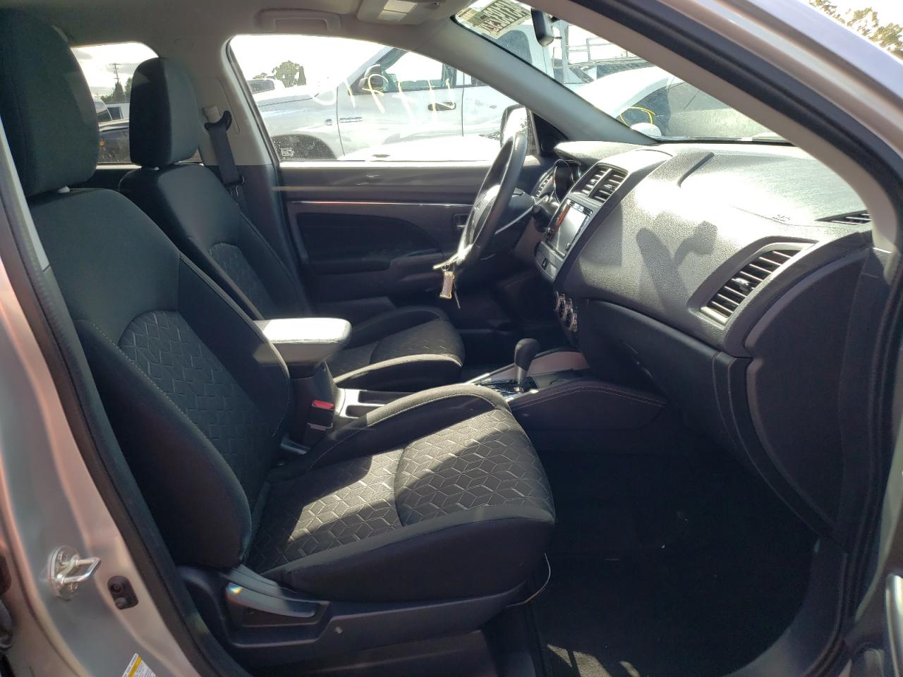 Photo 5 from auction – 2020 MITSUBISHI OUTLANDER with VIN JA4AP3AUXLU022050