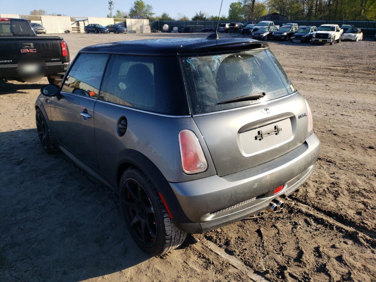 Photo 3 from auction – 2005 MINI COOPER S with VIN WMWRE33525TG99090