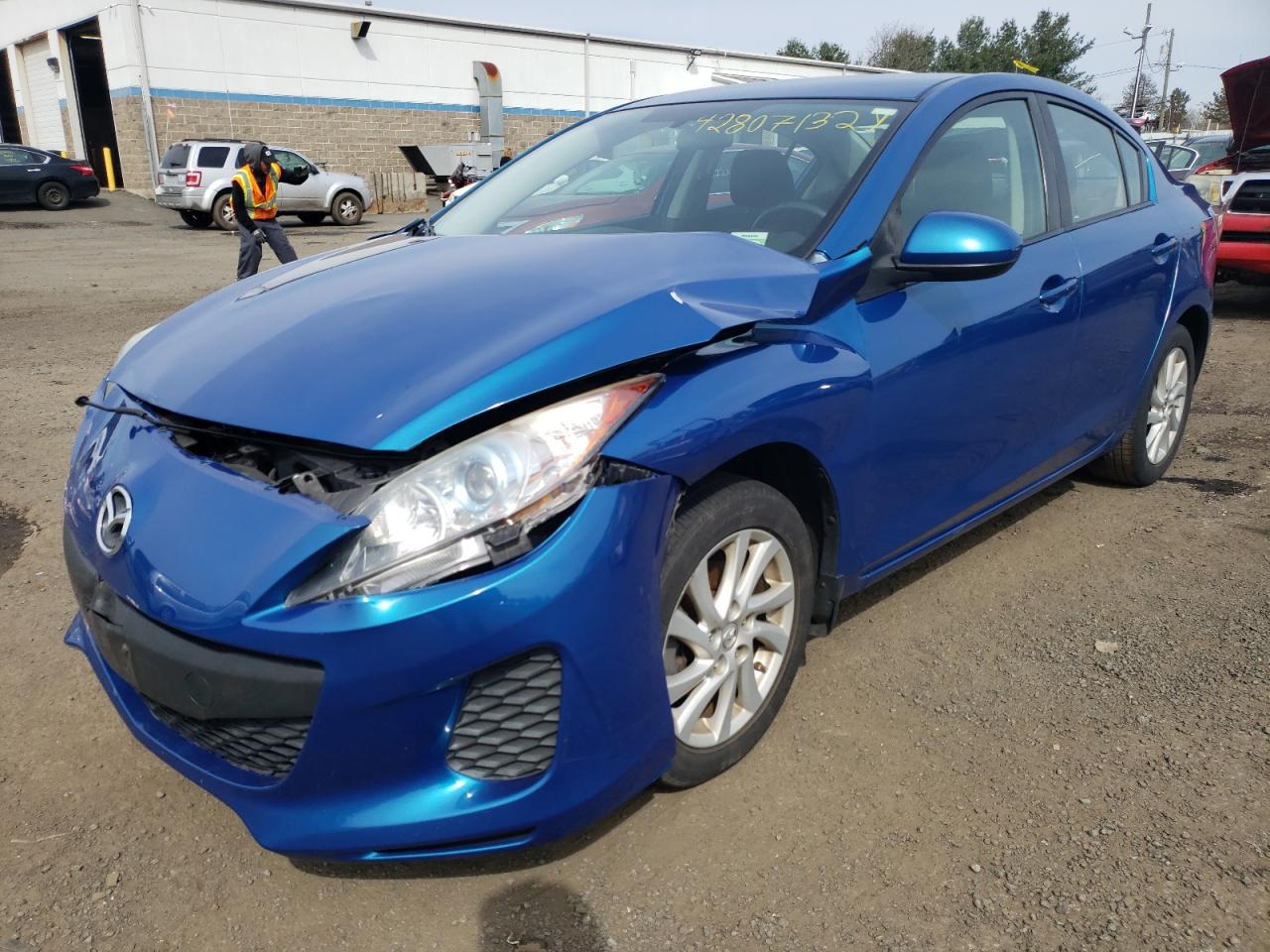 Photo 2 from auction – 2012 MAZDA 3 I with VIN JM1BL1V81C1524681