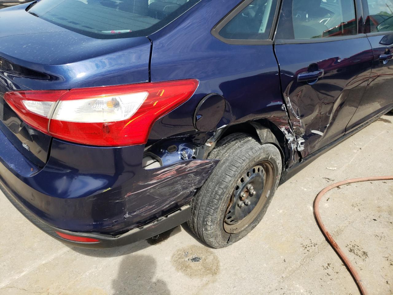 Photo 9 from auction – 2012 FORD FOCUS SE with VIN 1FAHP3F24CL156799