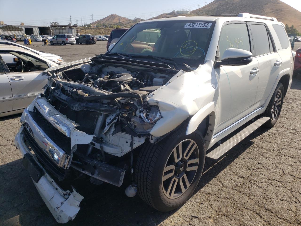 Photo 2 from auction – 2015 TOYOTA 4RUNNER SR with VIN JTEBU5JR7F5265691