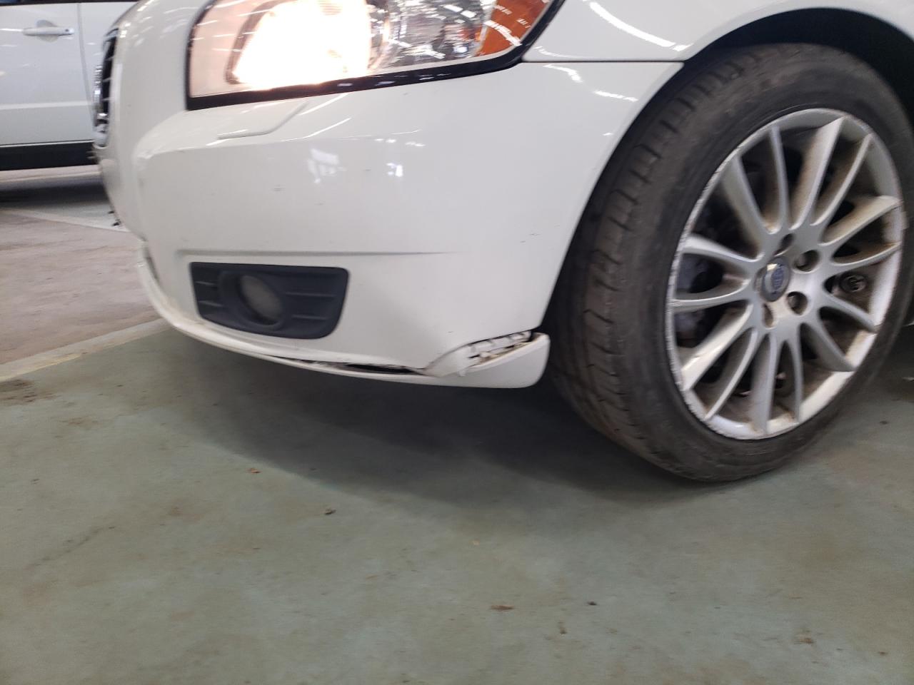 Photo 9 from auction – 2009 VOLVO V50 2.4I with VIN YV1MW390092461179