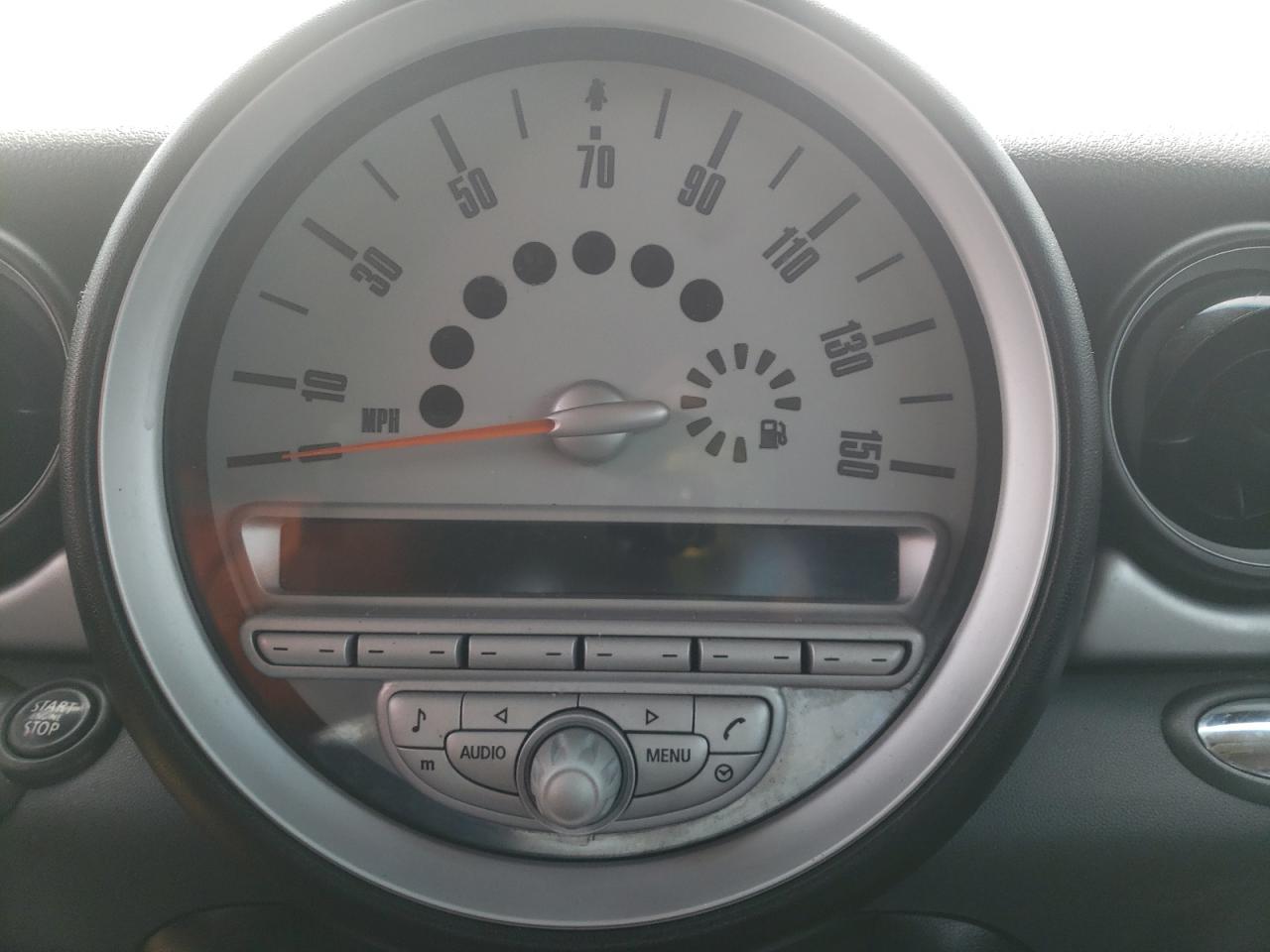 Photo 8 from auction – 2008 MINI COOPER with VIN WMWMF33598TT61484