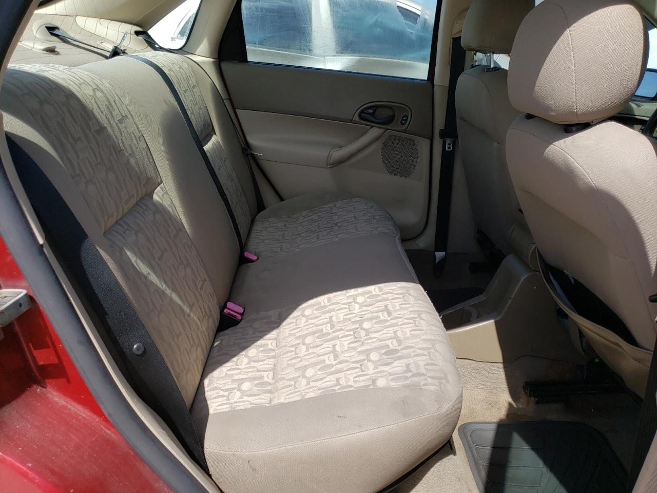 Photo 6 from auction – 2005 FORD FOCUS ZX4 with VIN 1FAFP34N25W250587